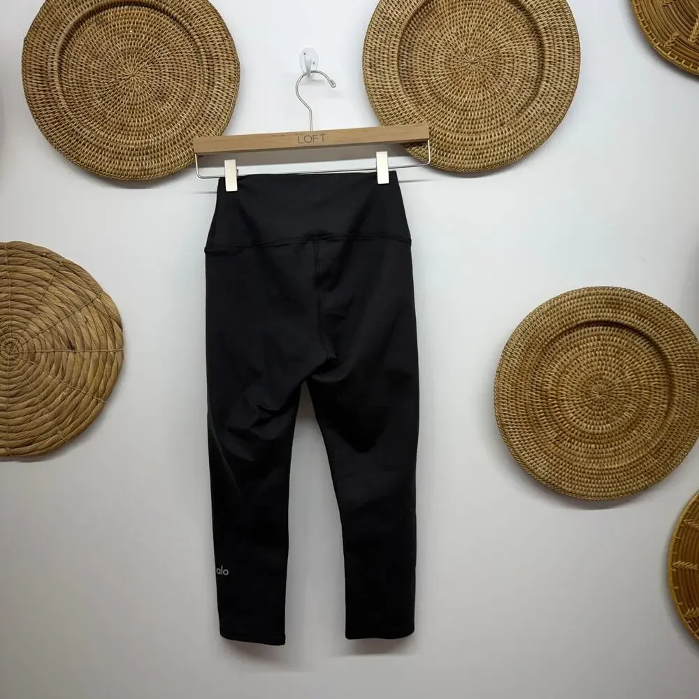 ALO Yoga Black Crop Leggings XS